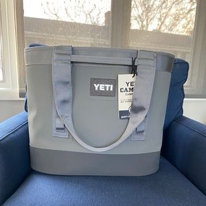 YETI Camino 35 Carryall